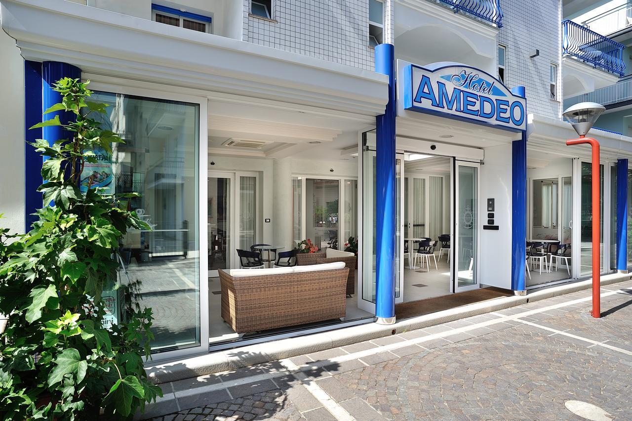 Hotel Amedeo Misano Adriatico Kültér fotó